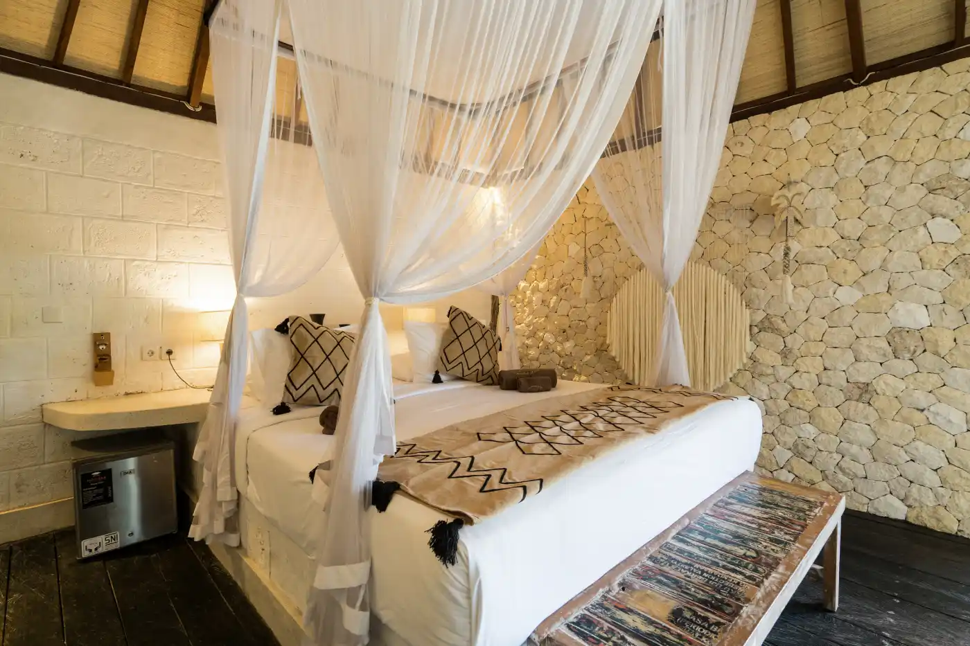 Forrest View Lodge Biu Biu Resort presentation