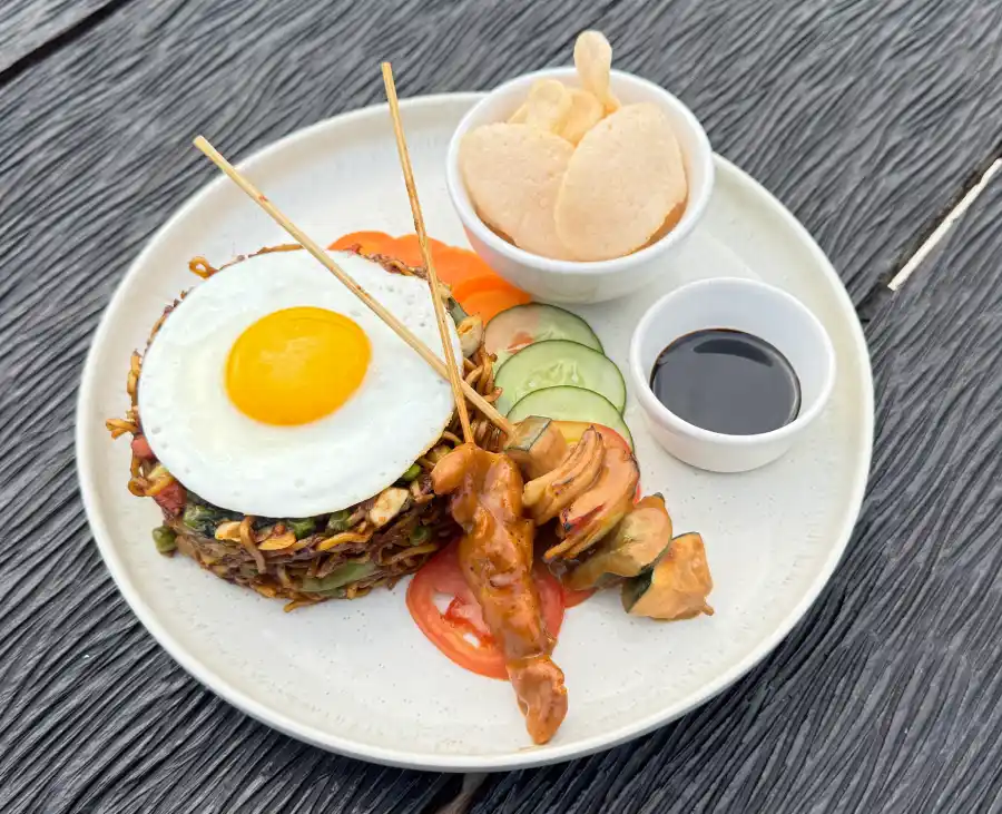 Restaurant The View Mie Goren