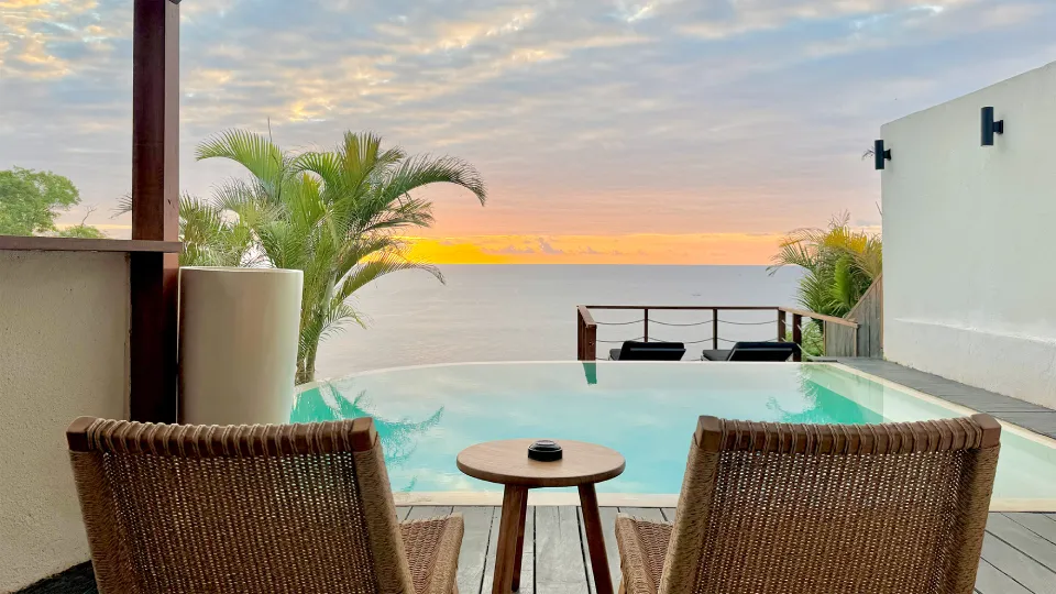 Ocean View Lodge in Bali: The Romantic Cliffside Room