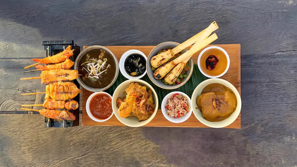 Biu Biu Platter, Indonesian sharing dish with satay and rendang